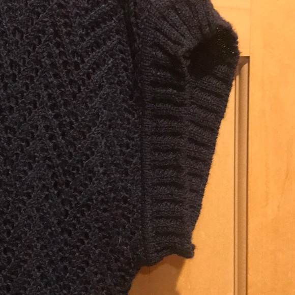 New Christopher & Banks Top - Picture 5 of 9